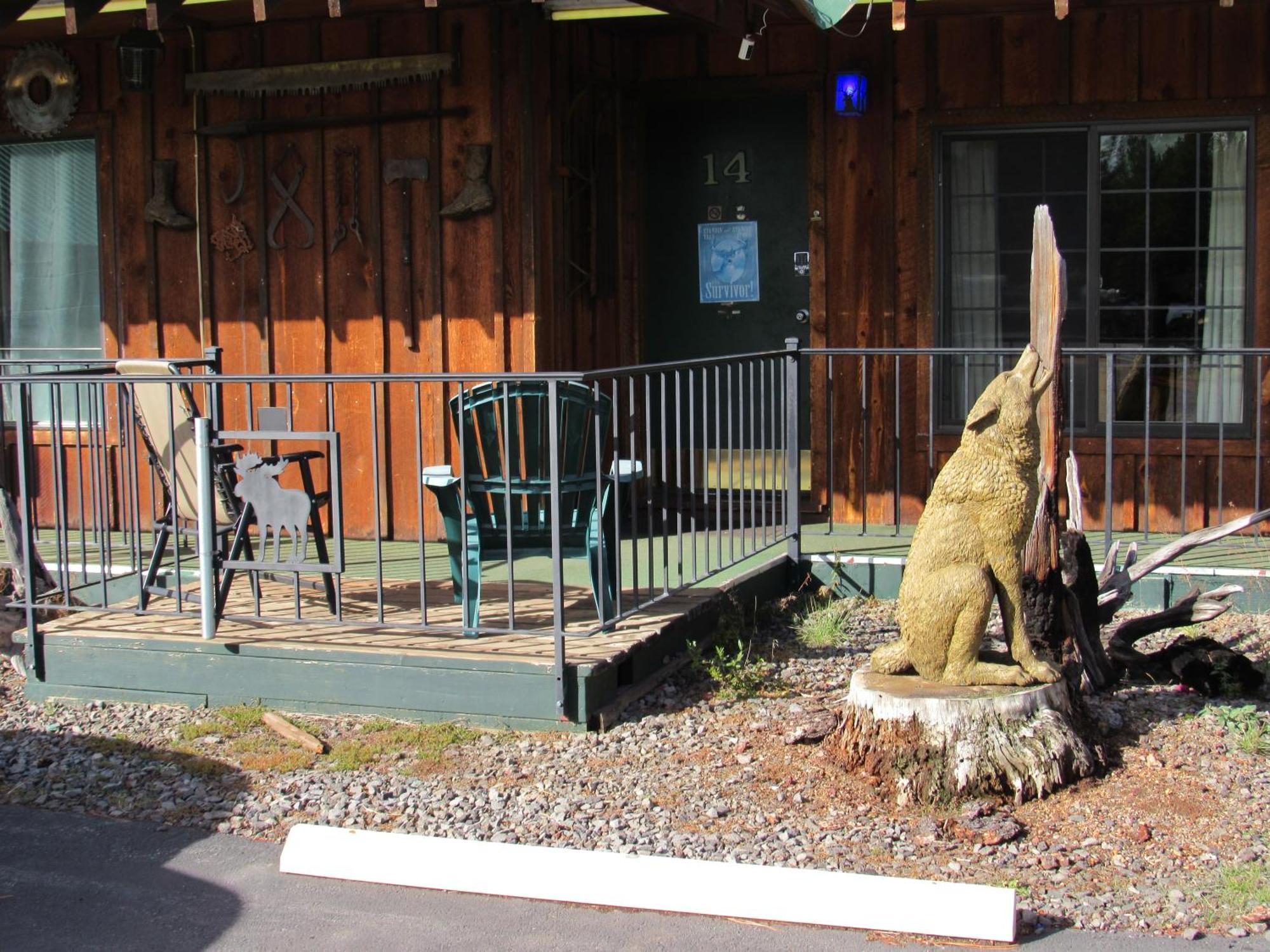 The Woodsman Country Lodge Motel Crescent Exterior photo