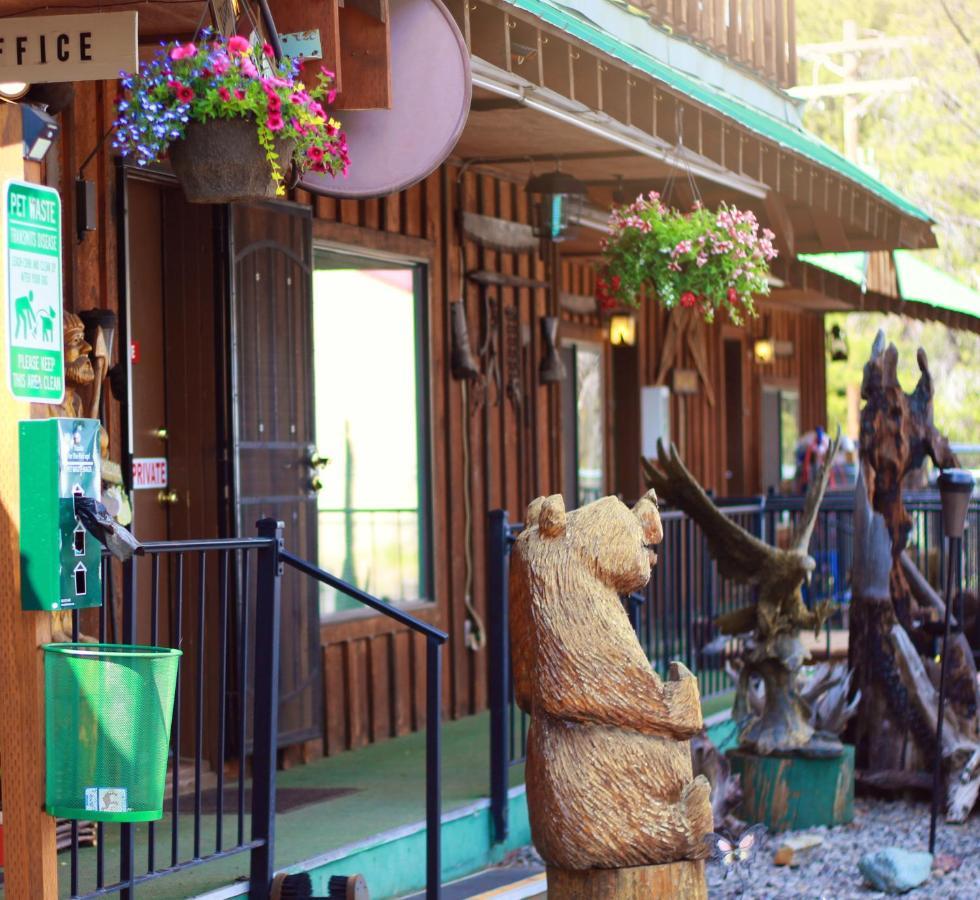 The Woodsman Country Lodge Motel Crescent Exterior photo